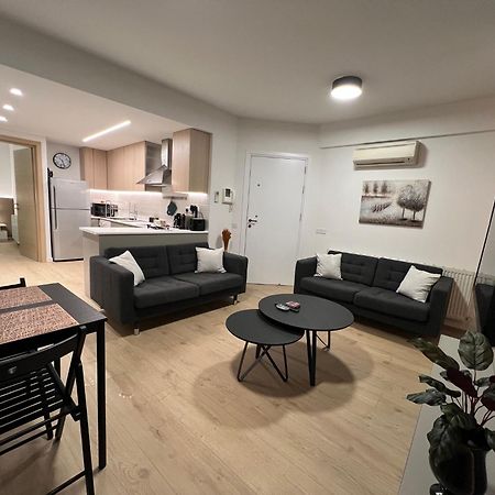 Daniela'S Modern Apartment Strovolos Dış mekan fotoğraf