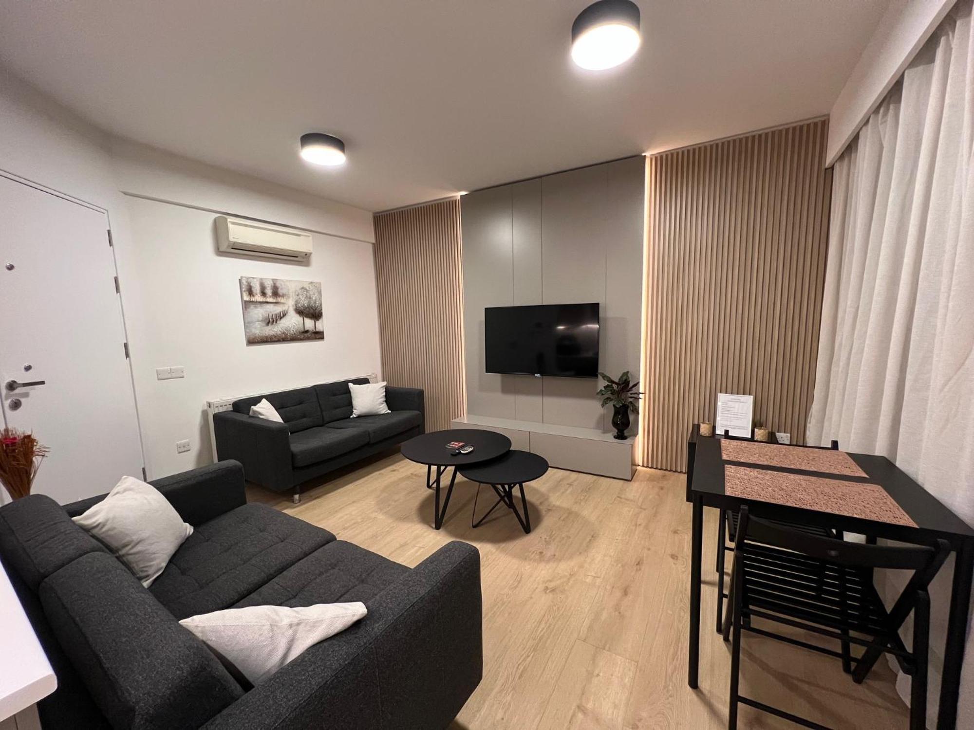 Daniela'S Modern Apartment Strovolos Dış mekan fotoğraf